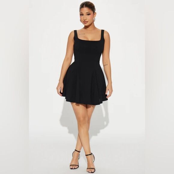 Hila Mini Dress - Picture 1 of 3